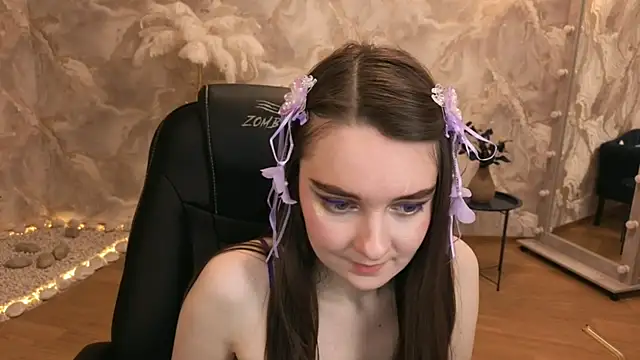 Snapshot of CloudGrace chatting on 02/01/26, 06:17 CloudGrace online show from 02/01/26, 06:17