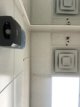 Snapshot of danieldonte chatting on 11/15/25, 05:39 danieldonte online show from 11/15/25, 05:39