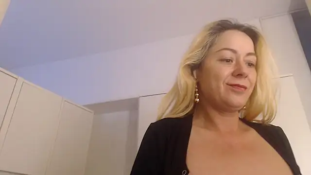 spell of love online show from 02/10/26, 01:32