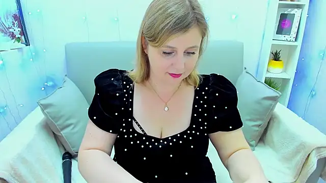 Erika Lov online show from 04/26/26, 01:36