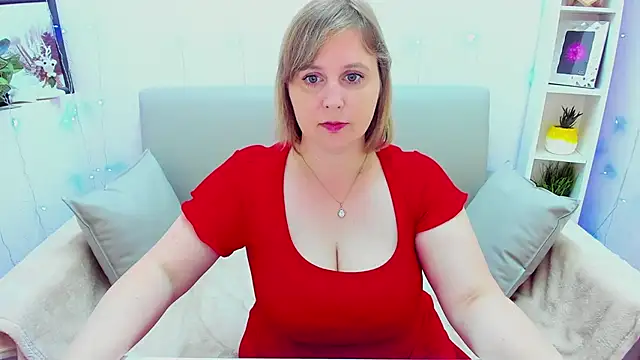 Erika Lov online show from 06/06/26, 01:33