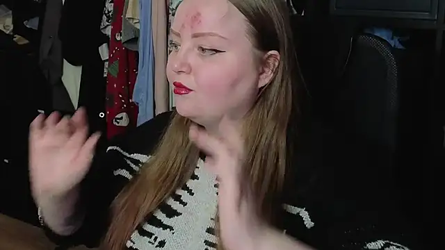 EMMA  CONNOR online show from 12/05/25, 09:01