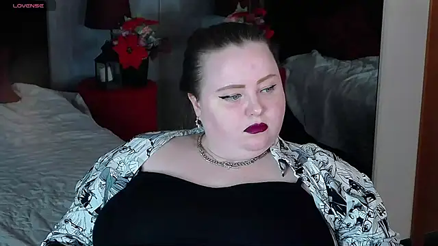 EMMA  CONNOR online show from 12/17/24, 10:34
