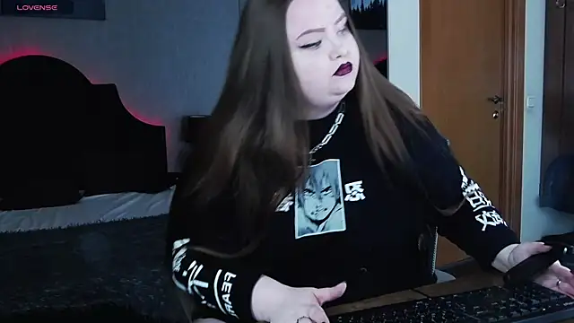 EMMA  CONNOR online show from 12/09/24, 06:45