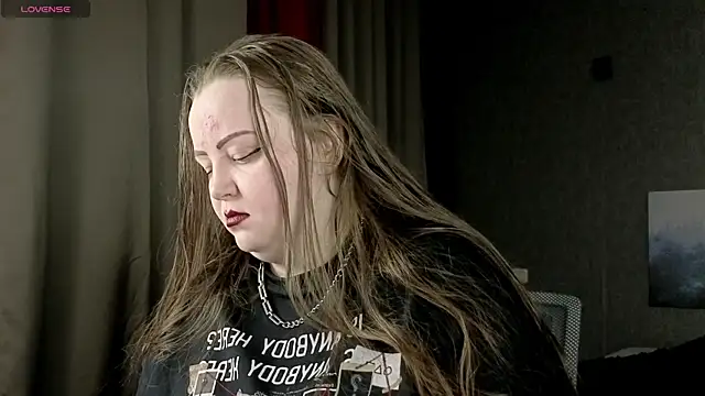 EMMA  CONNOR online show from 11/29/25, 10:21