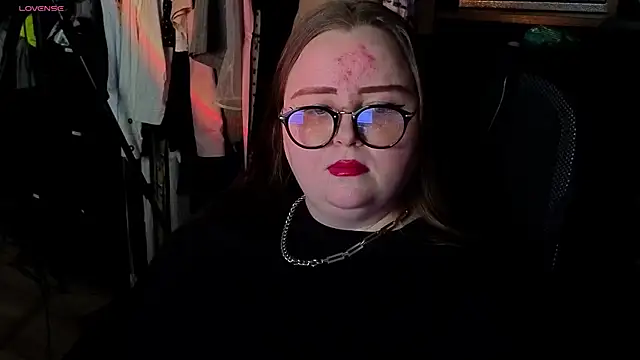 EMMA  CONNOR online show from 10/12/25, 12:12
