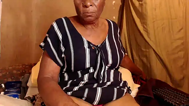 Snapshot of NaughtyGranny chatting on 07/17/26, 09:01 NaughtyGranny online show from 07/17/26, 09:01