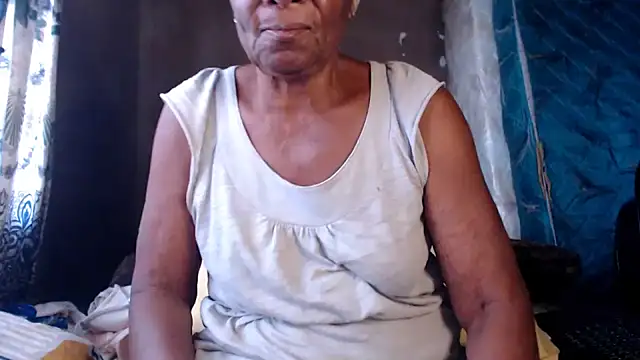 Snapshot of NaughtyGranny chatting on 05/10/26, 11:25 NaughtyGranny online show from 05/10/26, 11:25