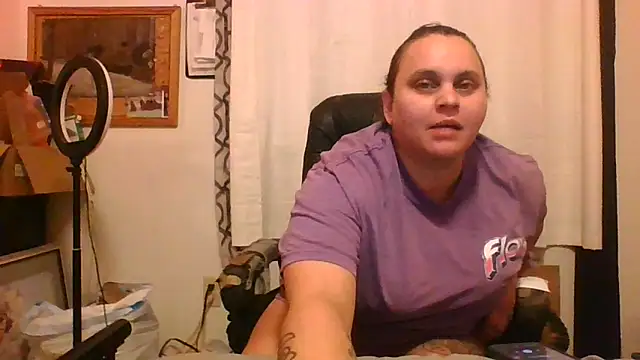lyshaa online show from 10/11/25, 07:09