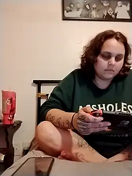 lyshaa online show from 10/14/25, 02:56