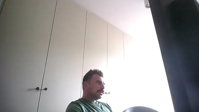 Snapshot of mrbigballs chatting on 09/08/25, 02:38 mrbigballs online show from 09/08/25, 02:38