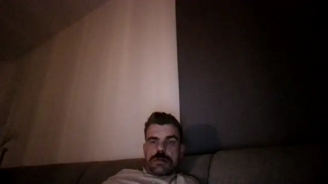 Snapshot of mrbigballs chatting on 11/06/25, 12:58 mrbigballs online show from 11/06/25, 12:58