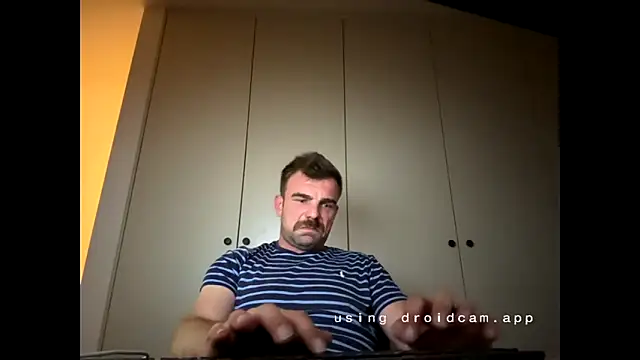 Snapshot of mrbigballs chatting on 09/17/25, 08:11 mrbigballs online show from 09/17/25, 08:11