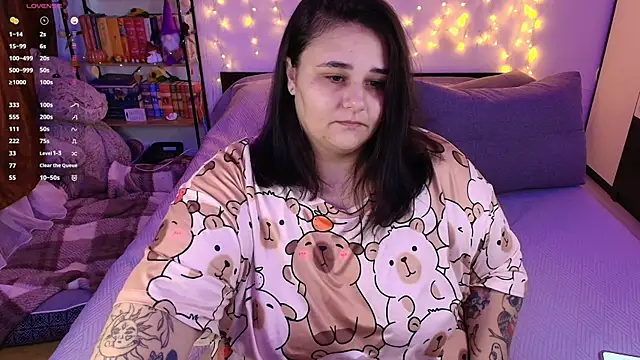 Snapshot of naughtykiss chatting on 11/17/25, 06:28 naughtykiss online show from 11/17/25, 06:28