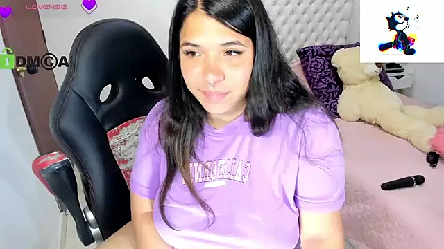 Snapshot of Karlathompson chatting on 02/10/25, 11:13 Karlathompson online show from 02/10/25, 11:13