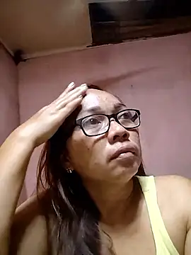 Snapshot of asianwet4u chatting on 01/08/26, 05:35 asianwet4u online show from 01/08/26, 05:35