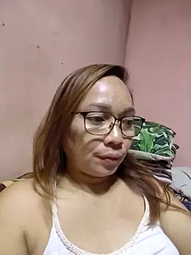 Snapshot of asianwet4u chatting on 02/14/26, 05:07 asianwet4u online show from 02/14/26, 05:07