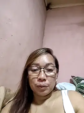 Snapshot of asianwet4u chatting on 02/25/26, 11:10 asianwet4u online show from 02/25/26, 11:10