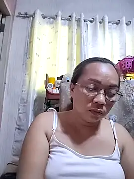 asianwet4u online show from 10/24/25, 12:09