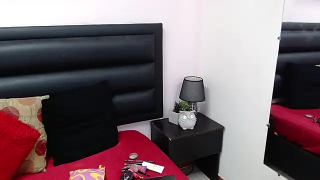 sensual nataliee online show from 11/27/25, 01:44