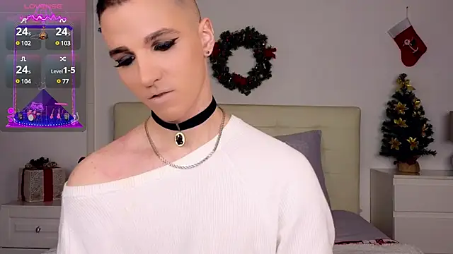 Snapshot of HelenSpellman chatting on 12/24/24, 07:11 HelenSpellman online show from 12/24/24, 07:11