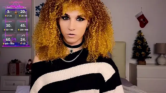 Snapshot of HelenSpellman chatting on 12/26/24, 06:22 HelenSpellman online show from 12/26/24, 06:22