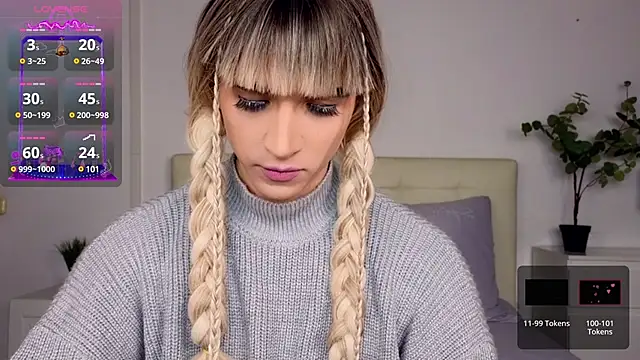 Snapshot of HelenSpellman chatting on 12/05/24, 02:47 HelenSpellman online show from 12/05/24, 02:47