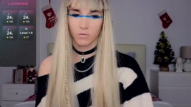 Snapshot of HelenSpellman chatting on 01/07/25, 10:19 HelenSpellman online show from 01/07/25, 10:19