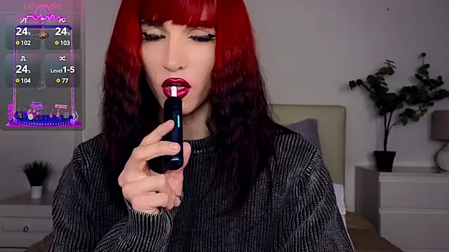 Snapshot of HelenSpellman chatting on 12/08/24, 07:43 HelenSpellman online show from 12/08/24, 07:43