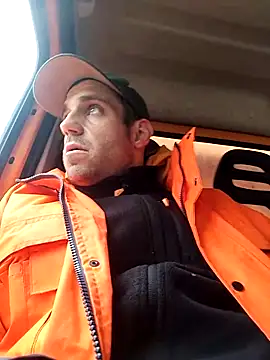 Codymc89 online show from 12/17/25, 09:36