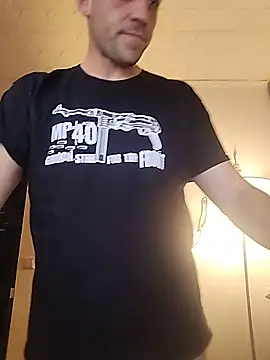 Codymc89 online show from 10/28/25, 07:02