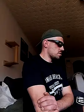 Codymc89 online show from 03/04/26, 01:52