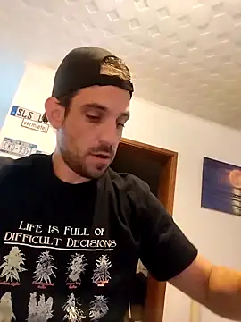 Codymc89 online show from 09/26/25, 06:59