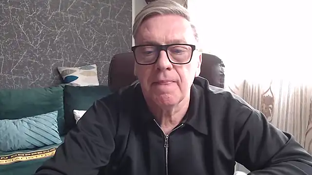 Snapshot of RobertStripX chatting on 02/28/26, 12:27 RobertStripX online show from 02/28/26, 12:27