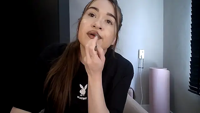 avajade online show from 03/27/26, 11:11