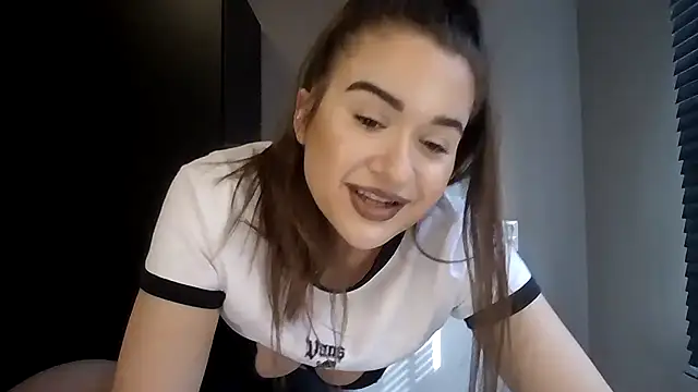 avajade online show from 02/16/26, 11:42