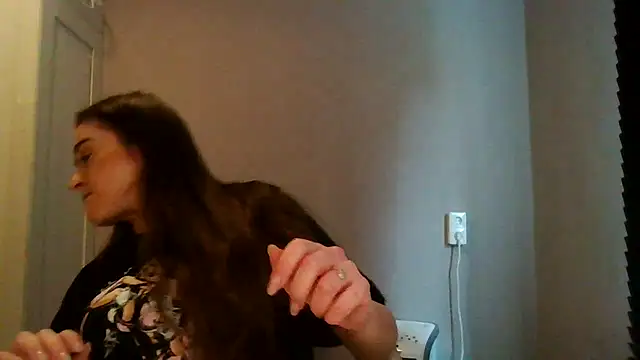 avajade online show from 10/20/25, 10:05