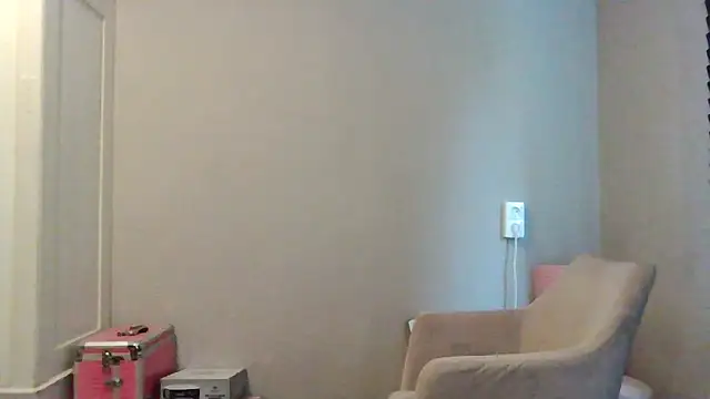 avajade online show from 10/15/25, 09:06