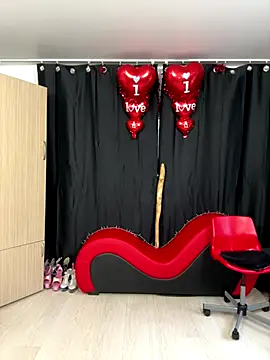 Snapshot of Alimela chatting on 10/10/25, 06:25 Alimela online show from 10/10/25, 06:25