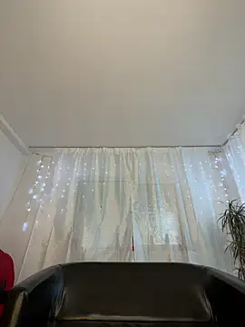 Snapshot of Alimela chatting on 06/12/26, 10:13 Alimela online show from 06/12/26, 10:13