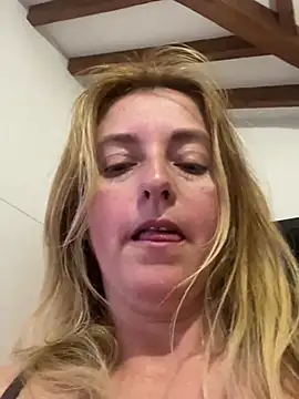 moniquerainx online show from 04/20/26, 03:35