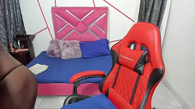 stNatashaBrunette online show from 10/15/25, 05:06