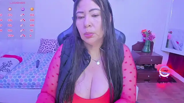 esmeralda milf online show from 10/05/25, 01:35