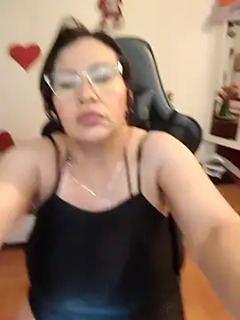 esmeralda milf online show from 03/01/26, 01:55