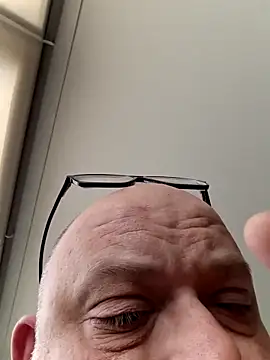 Bibear197511 online show from 10/01/25, 07:24