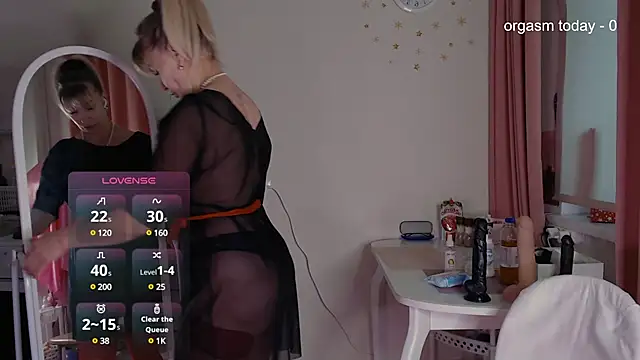 Snapshot of JuliaVilnet chatting on 02/24/25, 05:11 JuliaVilnet online show from 02/24/25, 05:11