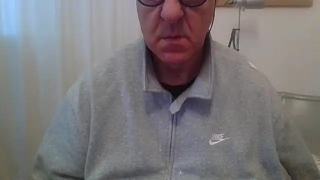 Snapshot of ANONIMO7735 chatting on 04/16/26, 05:08 ANONIMO7735 online show from 04/16/26, 05:08