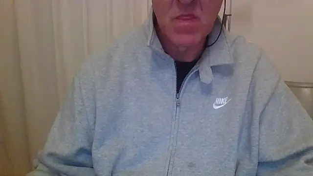 Snapshot of ANONIMO7735 chatting on 03/05/26, 06:48 ANONIMO7735 online show from 03/05/26, 06:48