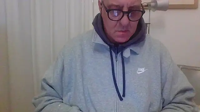 Snapshot of ANONIMO7735 chatting on 04/02/26, 04:57 ANONIMO7735 online show from 04/02/26, 04:57