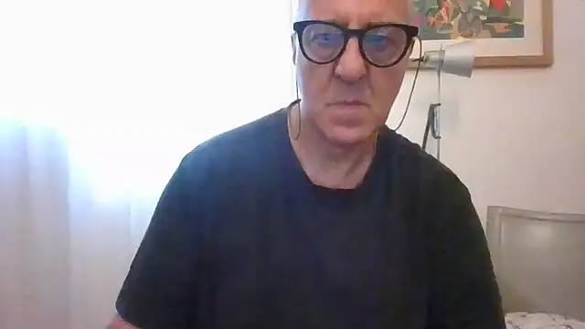 Snapshot of ANONIMO7735 chatting on 07/05/26, 04:25 ANONIMO7735 online show from 07/05/26, 04:25